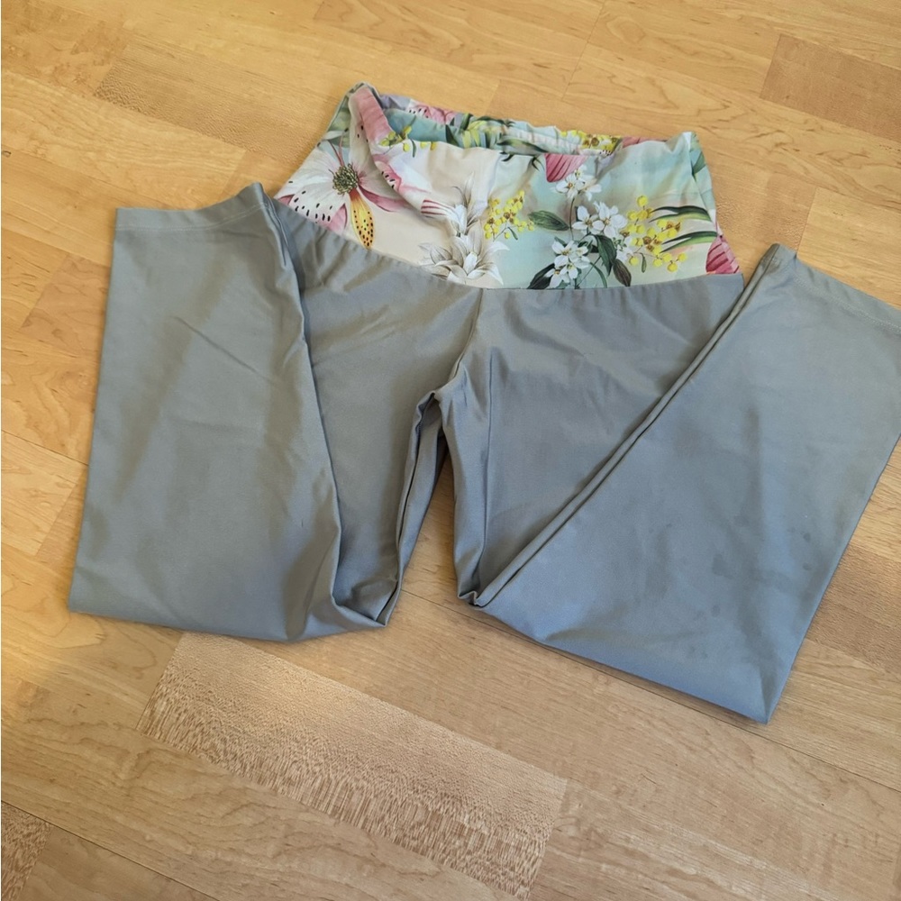 Farm Rio cropped leggings small